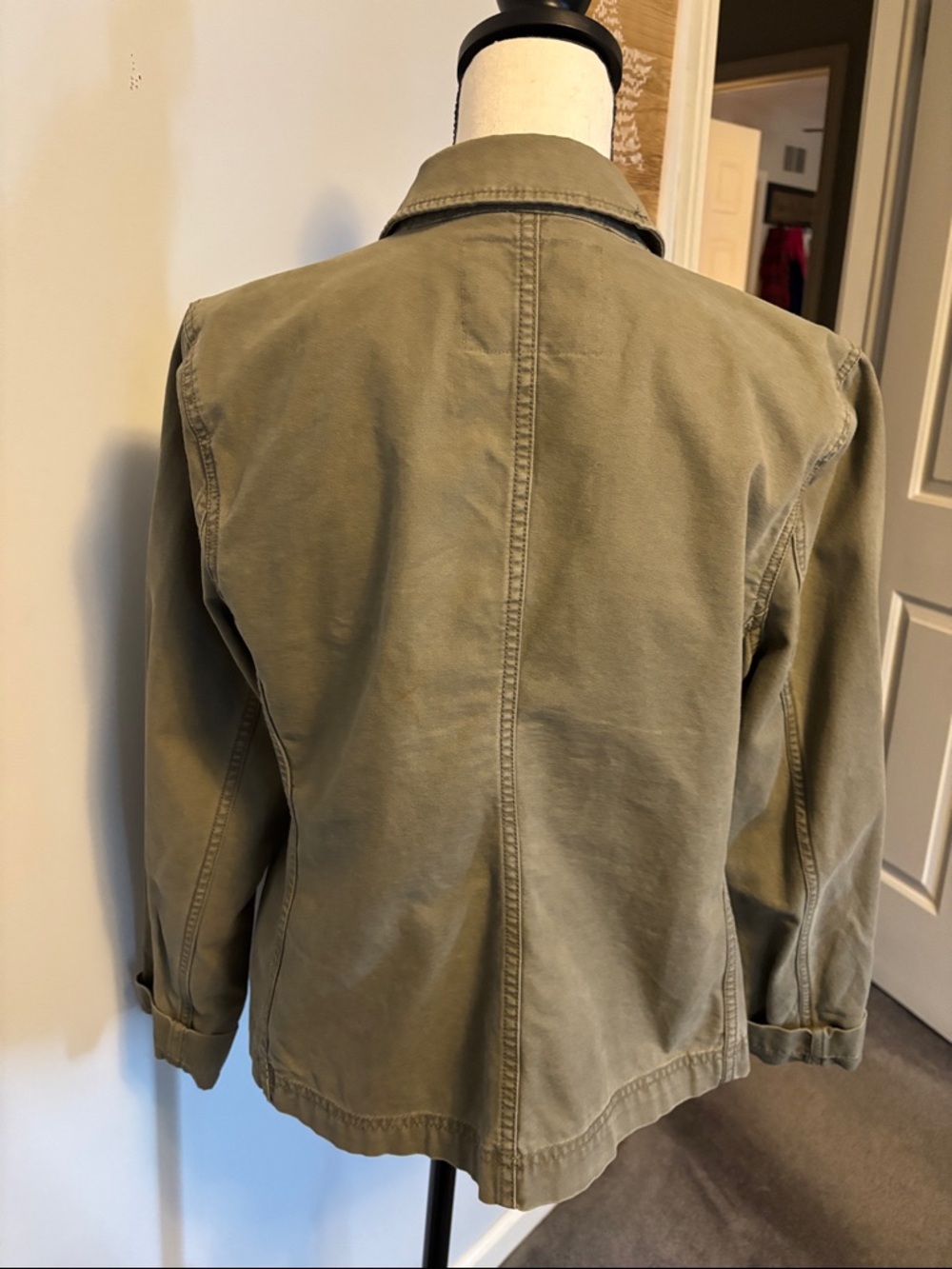 Woman’s Ruff Hewn Olive lightweight Canvas Jacket - Large - Picture 6 of 6